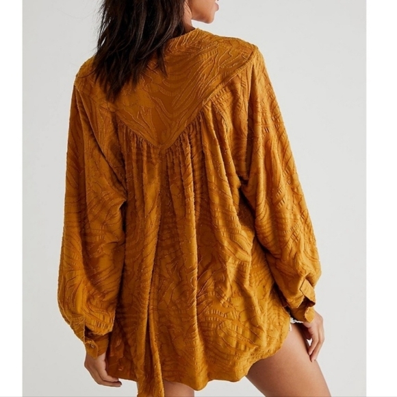 Free People Can't Stop Dreaming Flowy Pleated Tunic Blouse Gold Women's XS NWOT - Picture 2 of 12